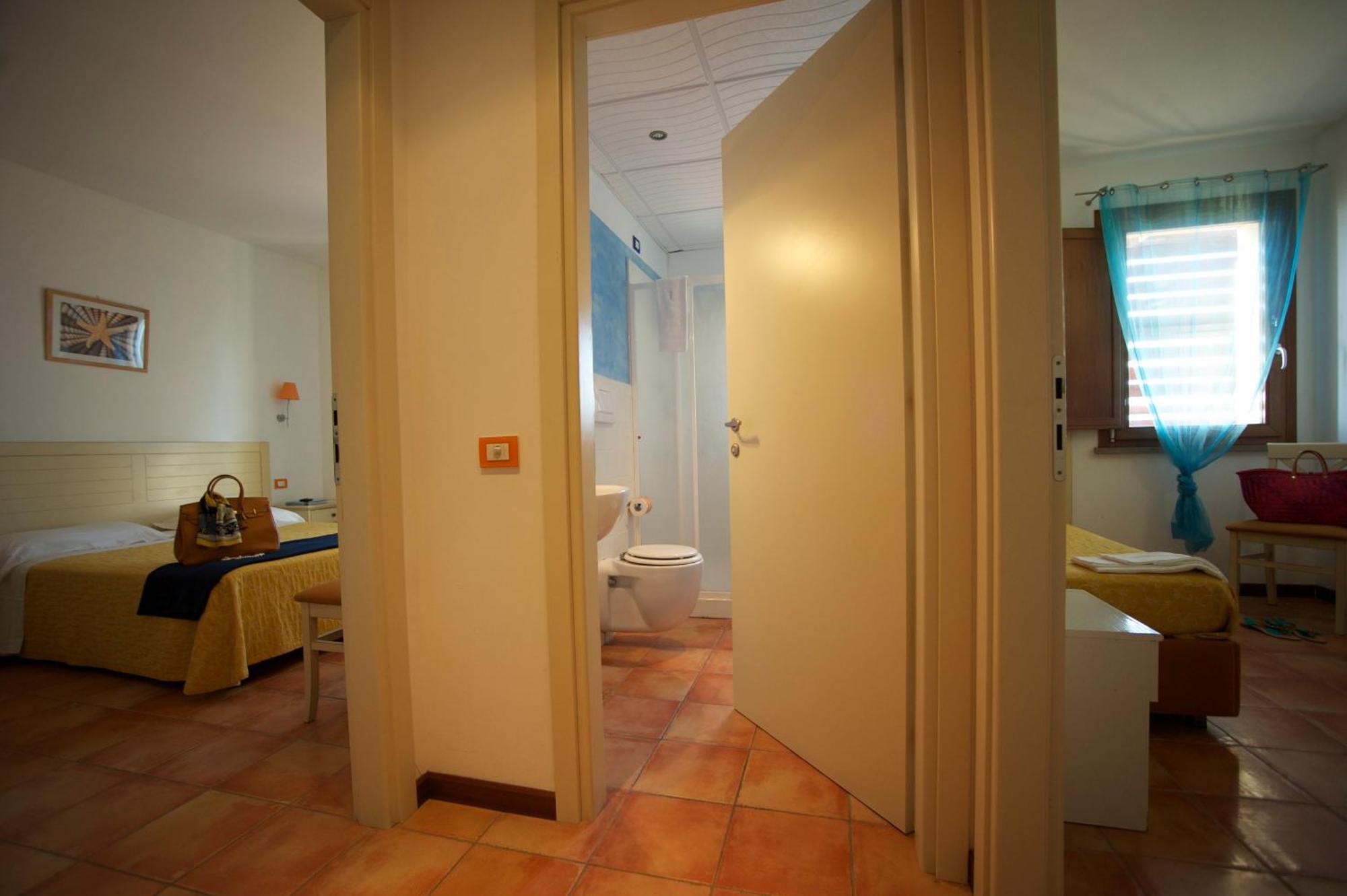 Hotel Villa Tramonto Direttamente Sul Mare San Vincenzo Exteriér fotografie