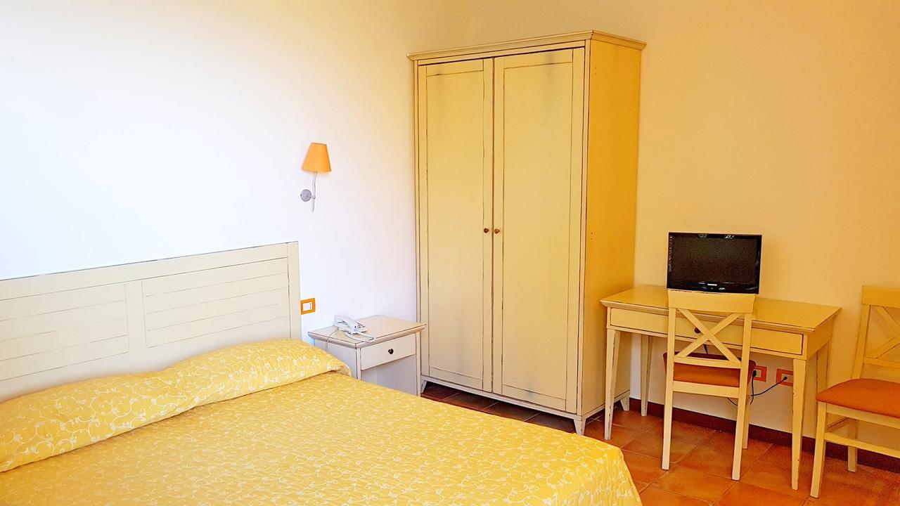 Hotel Villa Tramonto Direttamente Sul Mare San Vincenzo Exteriér fotografie