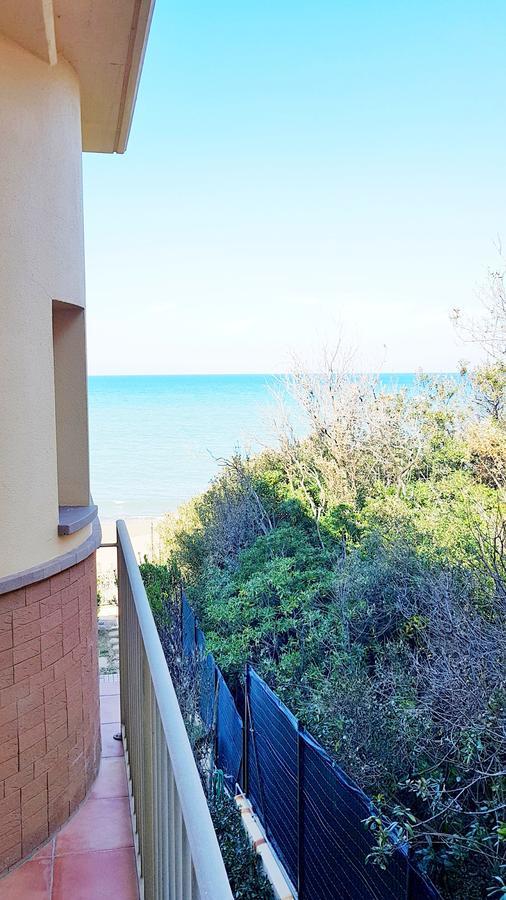 Hotel Villa Tramonto Direttamente Sul Mare San Vincenzo Exteriér fotografie
