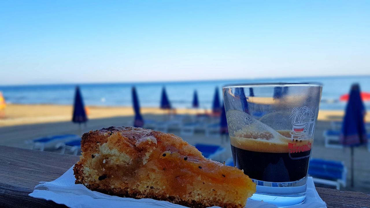 Hotel Villa Tramonto Direttamente Sul Mare San Vincenzo Exteriér fotografie