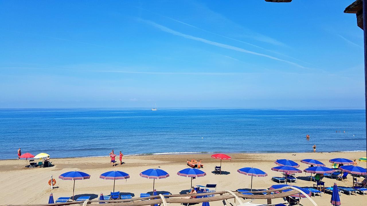 Hotel Villa Tramonto Direttamente Sul Mare San Vincenzo Exteriér fotografie